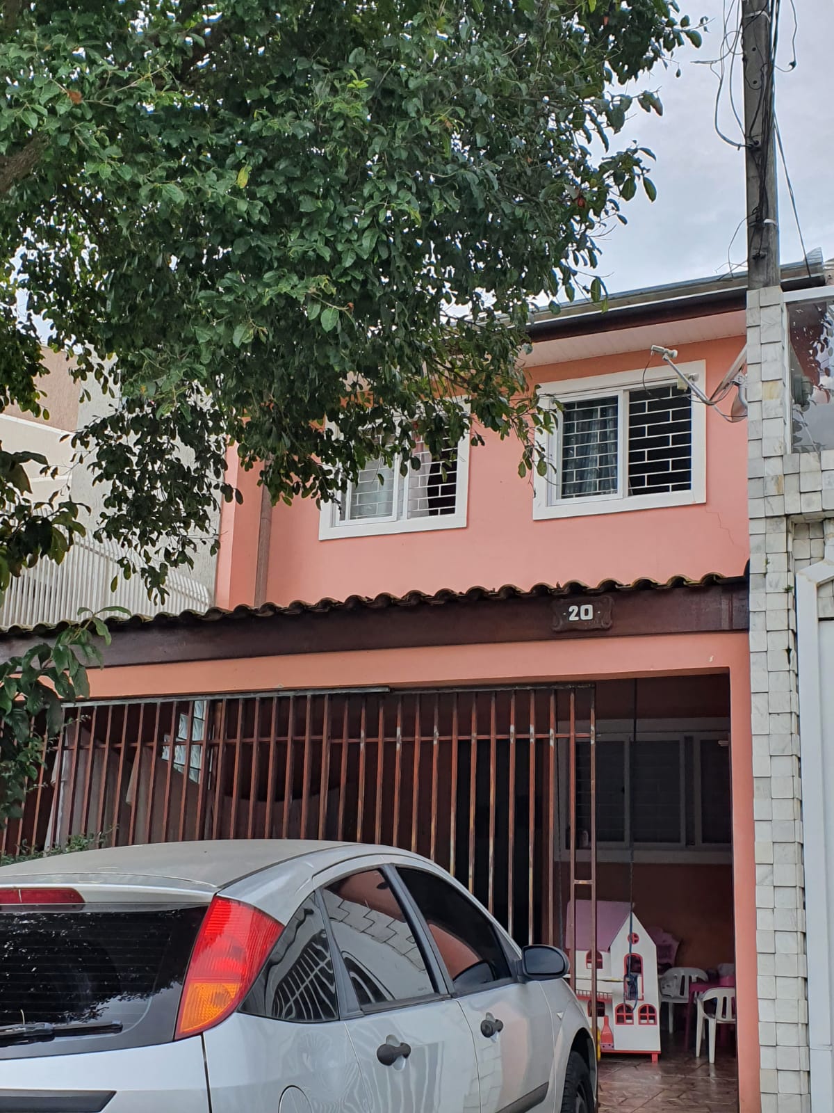 Sobrado 3 dormitórios no bairro Boqueirão.